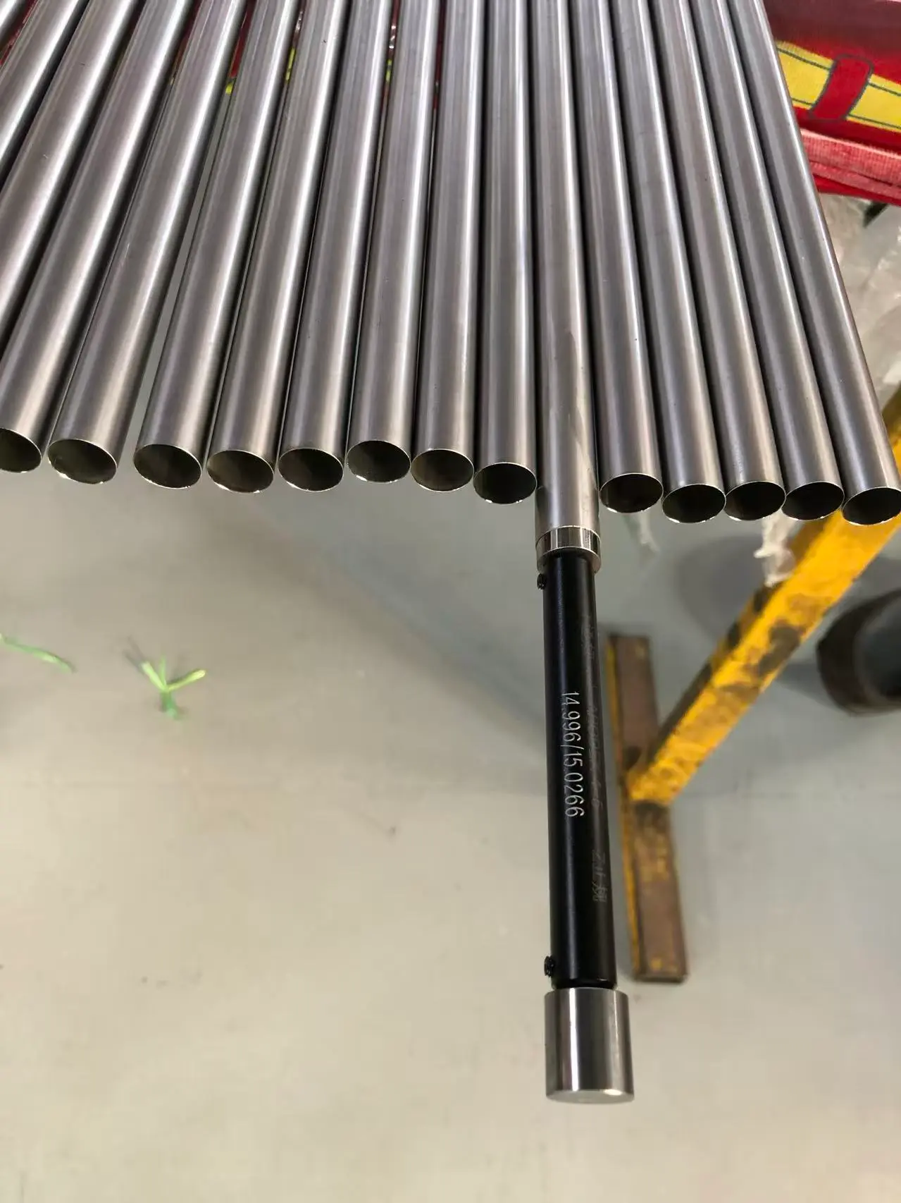 Ultra-thin wall 304L stainless steel medical tubing.webp